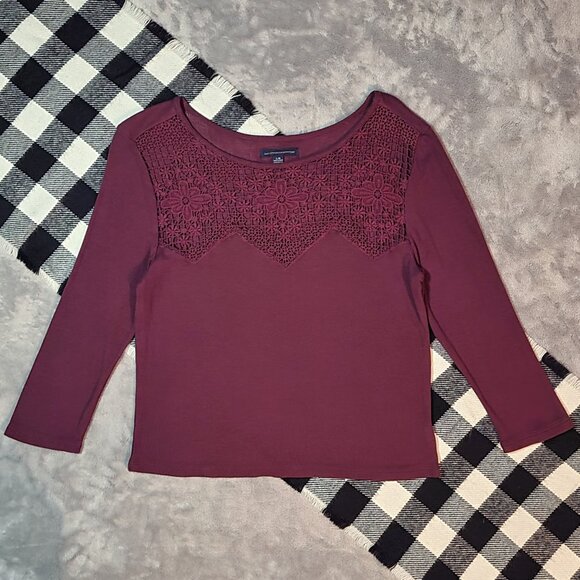 L | AEO | Lace Chest 3/4 Sleeve Blouse - Picture 1 of 5